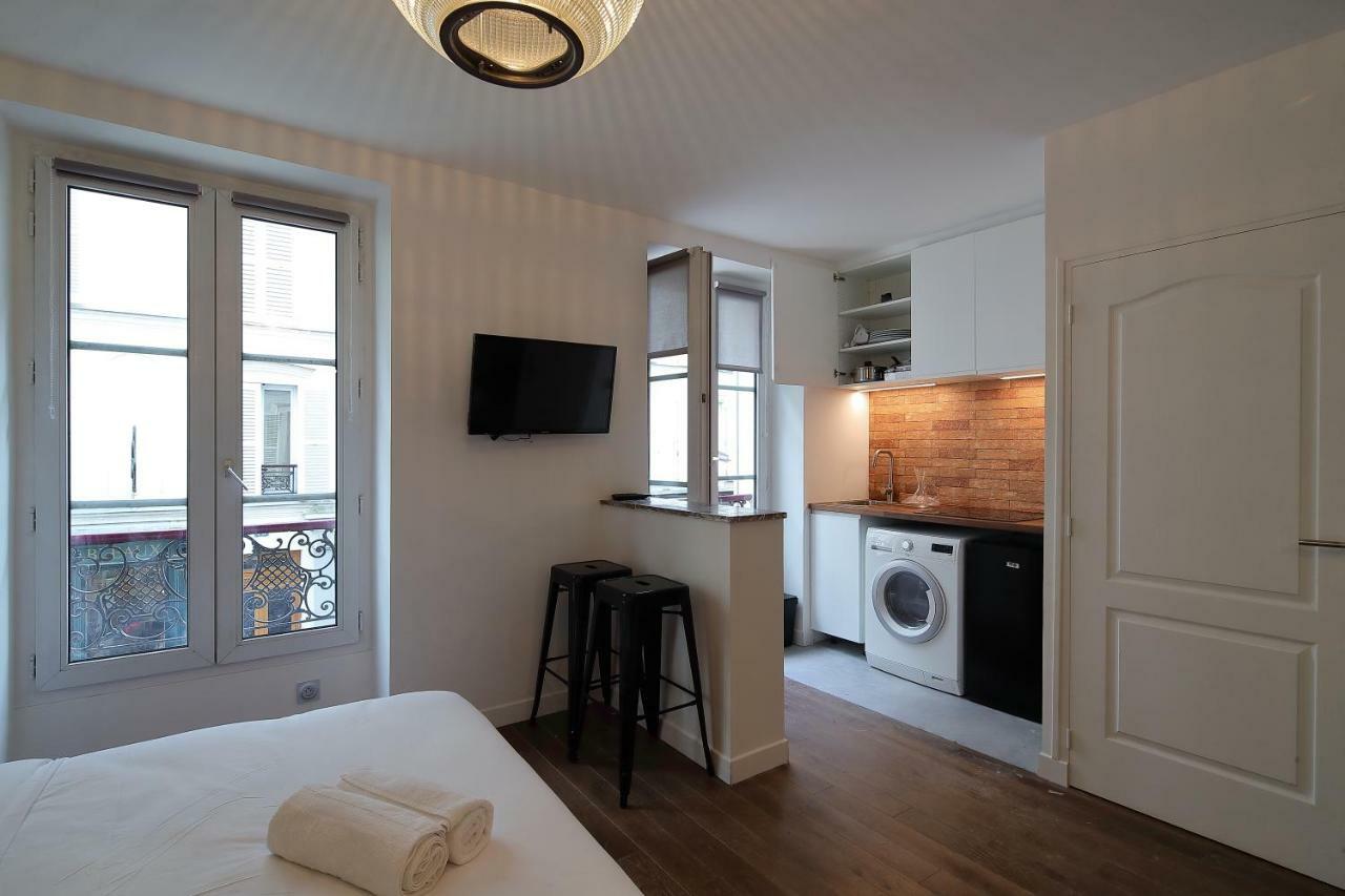 Studio De Charme Proche Tour Eiffel Et Rue Cler Leilighet Paris Eksteriør bilde